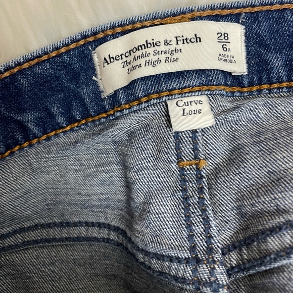 Abercrombie & Fitch The Straight Ankle Ultra High Rise Distressed Jeans 28/6 - Picture 5 of 8